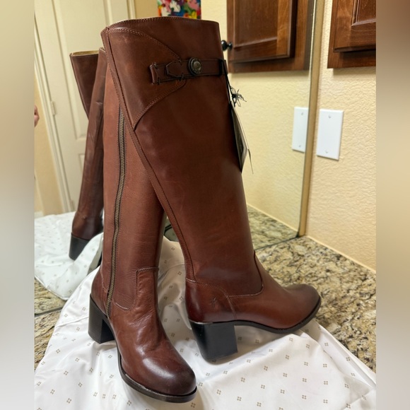 Frye Malorie Button Boots - New size 7.5 - Picture 5 of 7